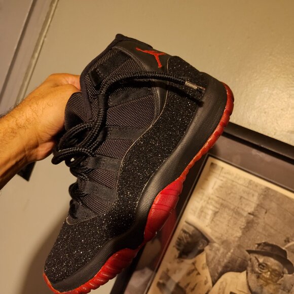 Jordan 11 - Picture 1 of 8